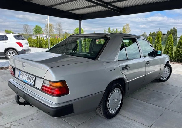 Mercedes-Benz W124 (1984-1993) cena 43900 przebieg: 406000, rok produkcji 1991 z Hajnówka małe 79